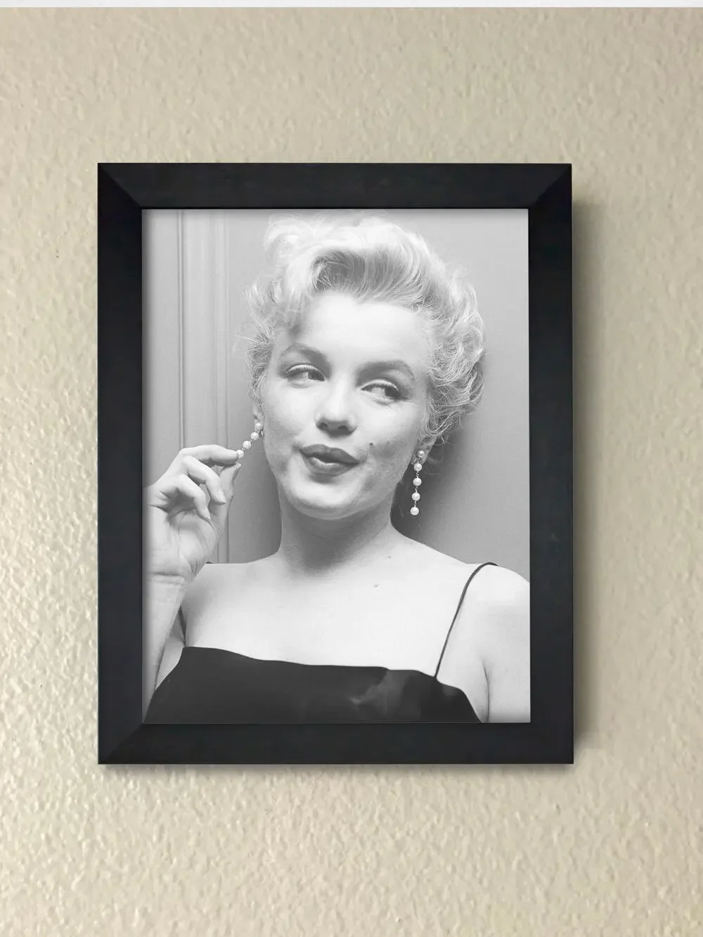 Marilyn Monroe Framed Wall Art Portrait Picture | Hollywood Glam Decor